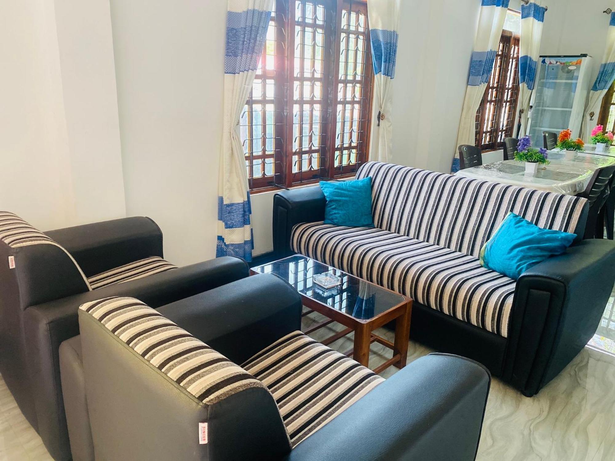 Lavendra Guset House Hotel Nallathanniya Exterior photo